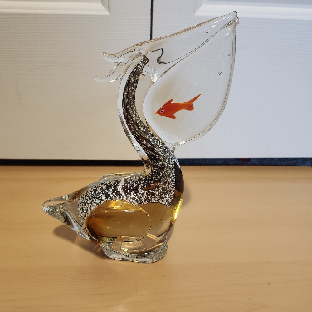 Dynasty Gallery 'Vinci' Glass Pelican Sculpture; Elegant Avian Art